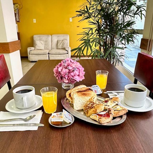 Hotel Villa Ines ميندوزا المظهر الخارجي الصورة